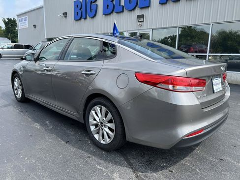 Used 2016 Kia Optima EX w/ Premium Package FWD image 3