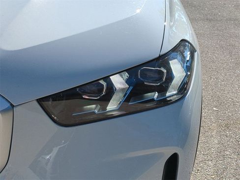 New 2026 BMW X5 xDrive40i w/ Climate Comfort Package image 9