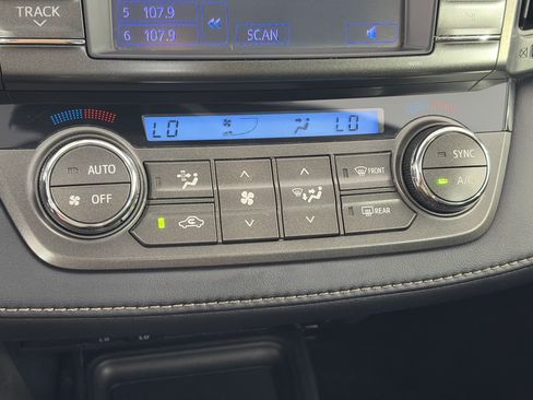 Used 2013 Toyota RAV4 Limited AWD/4WD image 24