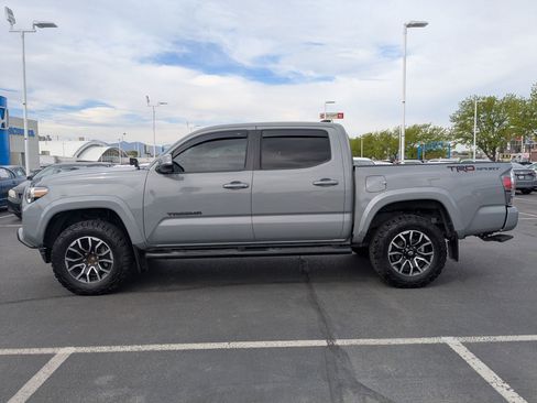 Used 2021 Toyota Tacoma TRD Sport w/ Technology Package RWD image 9