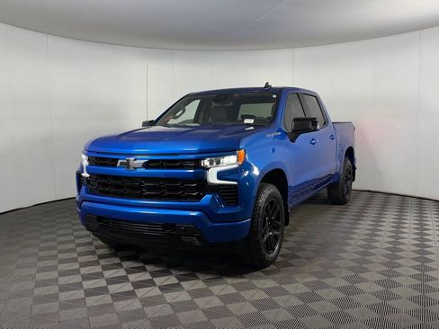 Used 2024 Chevrolet Silverado 1500 RST image 3