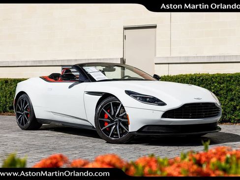 Used 2019 Aston Martin DB11 Volante image 64