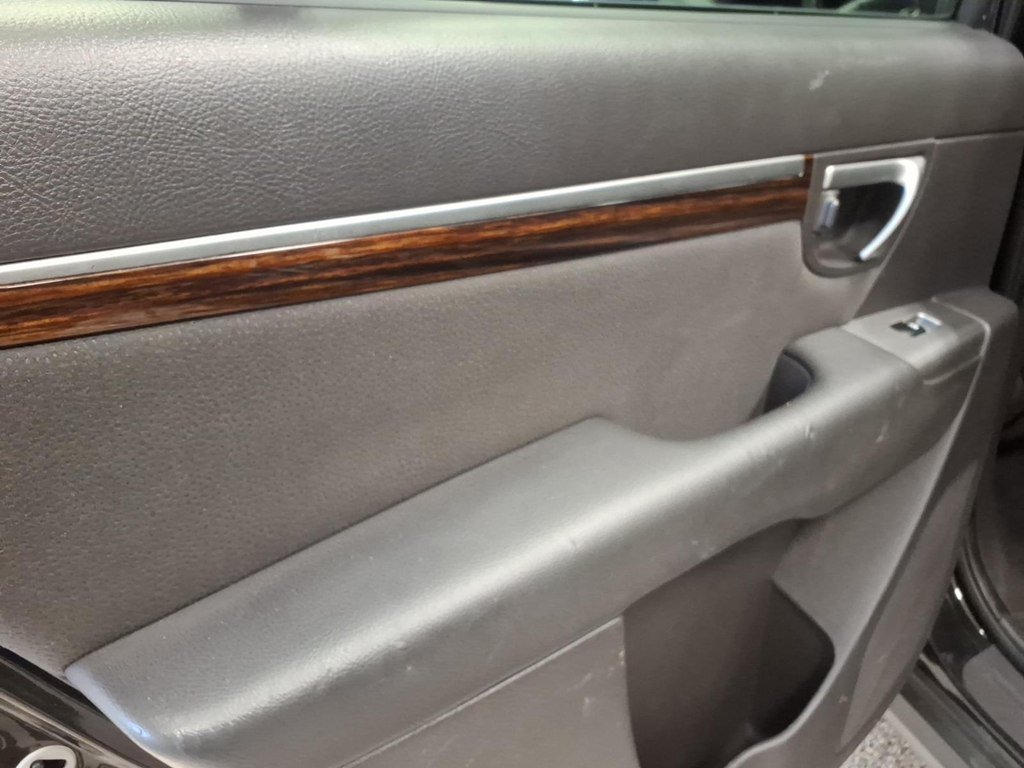 Used 2010 Hyundai Santa Fe AWD SE image 18