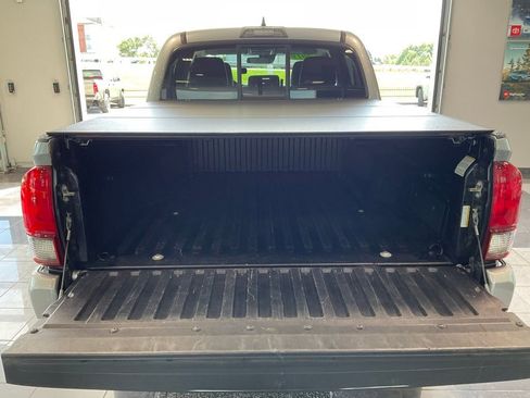 Used 2019 Toyota Tacoma SR w/ SR Convenience Package RWD image 6