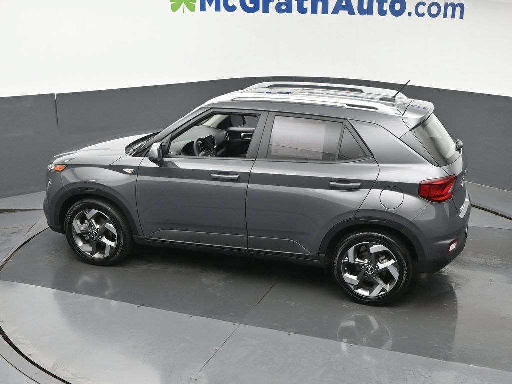 Used 2025 Hyundai Venue SEL FWD image 26