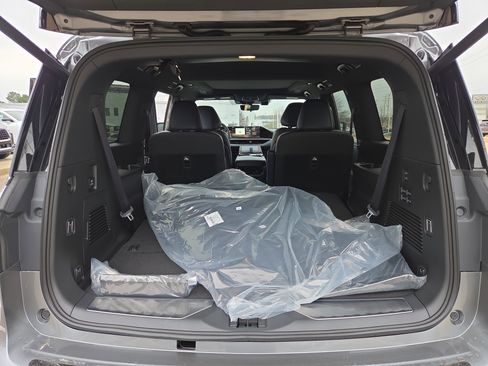 New 2026 INFINITI QX80 4WD w/ Sport Exterior Package image 8