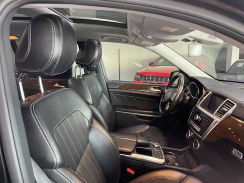 Used 2014 Mercedes-Benz GL 450 4MATIC image 34