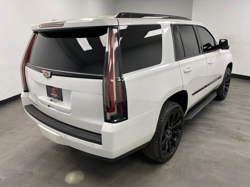 Used 2019 Cadillac Escalade Luxury image 7