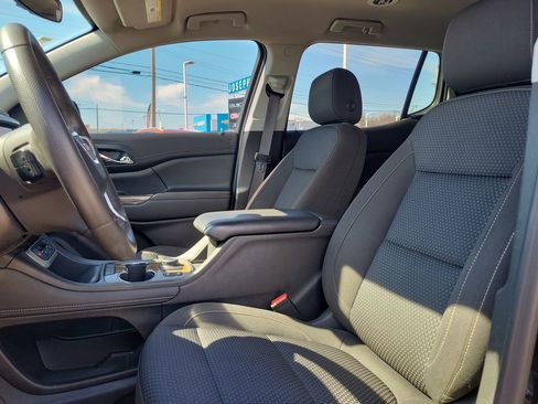 Used 2023 GMC Acadia SLE w/ Driver Convenience Package image 18