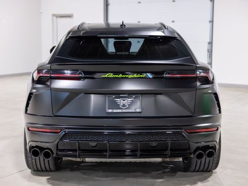Used 2022 Lamborghini Urus image 8