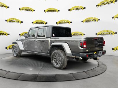 New 2025 Jeep Gladiator Sport