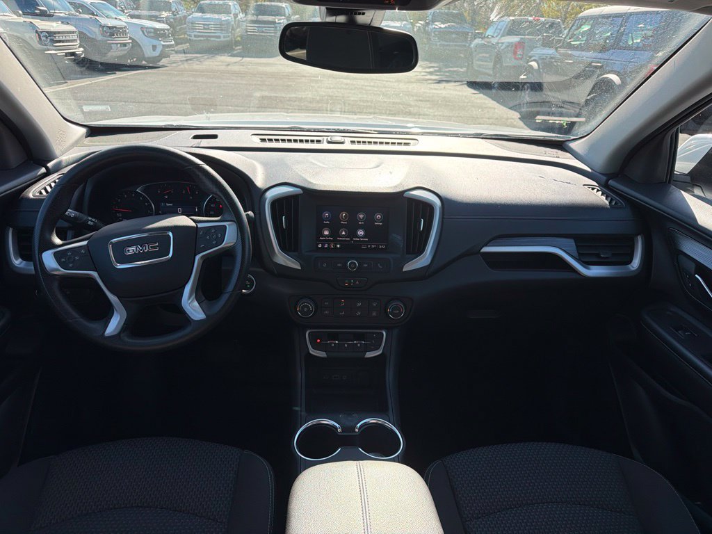 Used 2024 GMC Terrain SLE AWD/4WD image 5