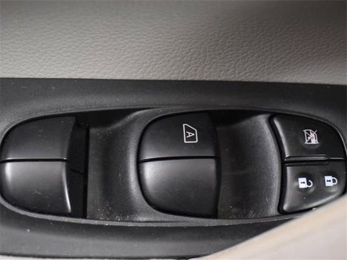 Used 2019 Nissan Rogue Sport SV image 29