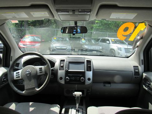 Used 2019 Nissan Frontier SV RWD image 15