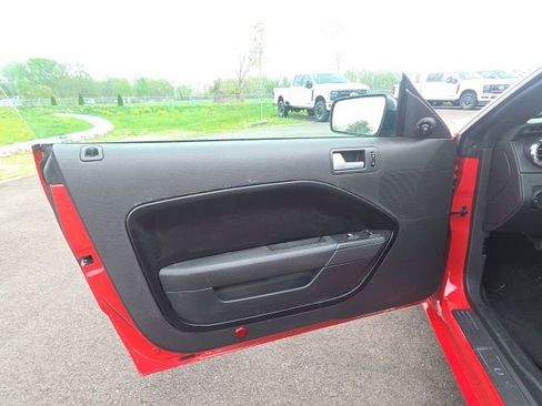 Used 2006 Ford Mustang GT image 23