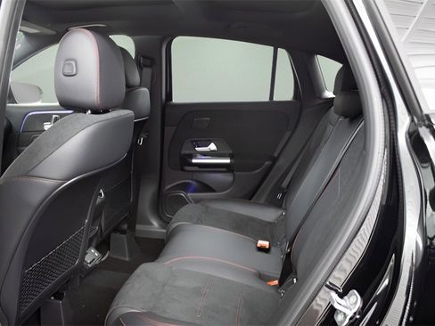 Used 2025 Mercedes-Benz GLA 250 image 29