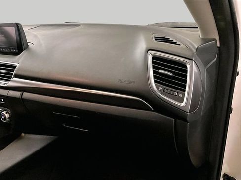 Used 2018 MAZDA MAZDA3 Grand Touring w/ Premium Equipment Package FWD image 15