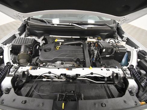 Used 2024 GMC Terrain SLT image 12