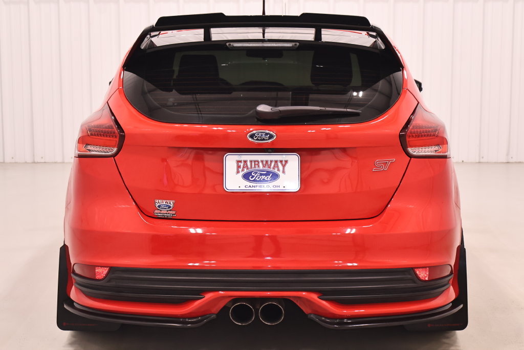 Used 2015 Ford Focus ST w/ Equipment Group 401A FWD image 5