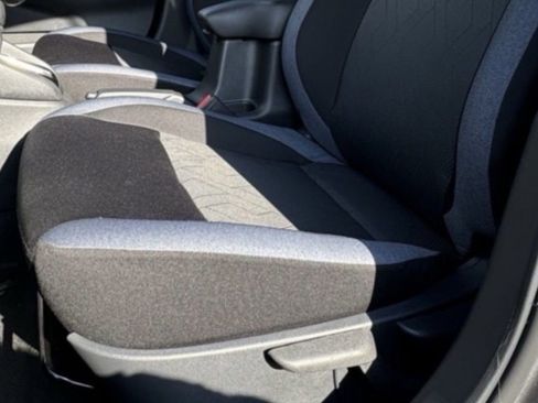 Certified 2025 Nissan Versa SV w/ Trunk Package image 17