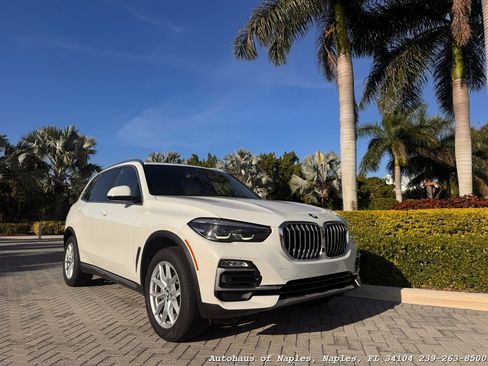 Used 2019 BMW X5 xDrive40i w/ Premium Package 2 AWD/4WD image 2