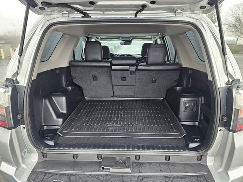 Used 2024 Toyota 4Runner TRD Off-Road Premium image 18