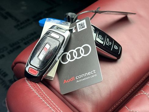 Certified 2024 Audi Q8 e-tron Prestige w/ Prestige Package image 25