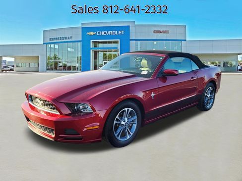 Used 2014 Ford Mustang Premium image 3