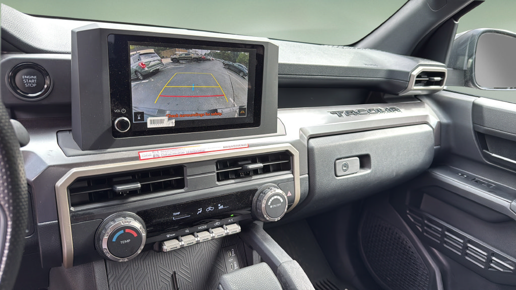 Certified 2025 Toyota Tacoma SR5 AWD/4WD image 28