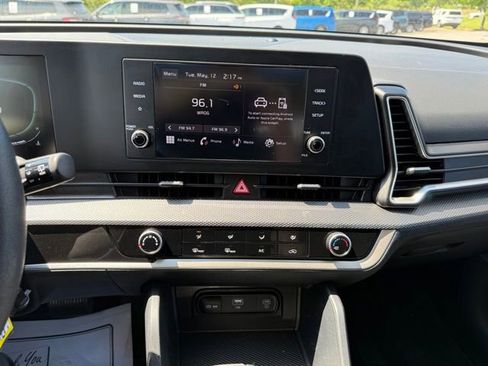 Used 2023 Kia Sportage LX AWD/4WD image 18