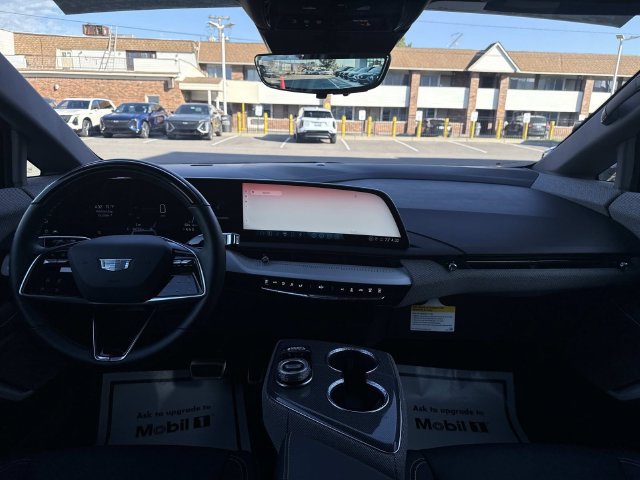 Certified 2025 Cadillac Optiq Luxury 1 AWD/4WD image 34