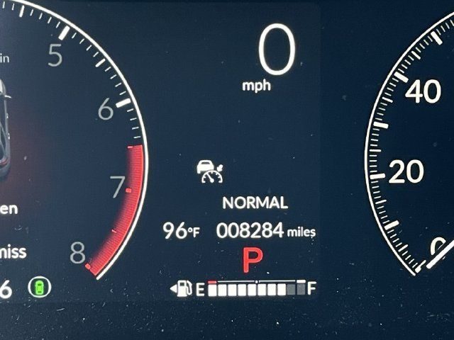 Used 2025 Honda Pilot Touring image 13