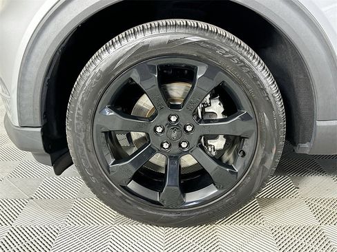 Used 2023 Ford Explorer ST-Line w/ Class IV Trailer Tow Package image 32