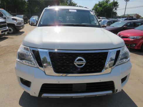 Used 2017 Nissan Armada Platinum w/ Interior Lighting Package AWD/4WD image 2