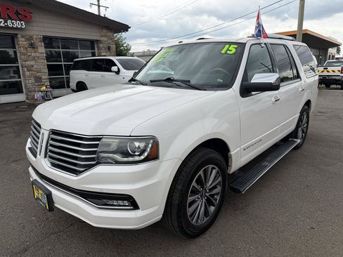 Used 2015 Lincoln Navigator 4WD image 9