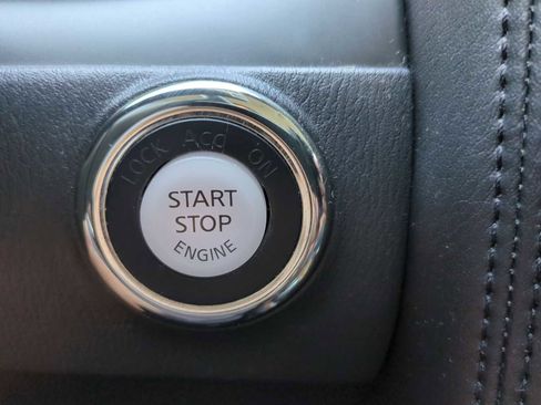 Used 2022 Nissan Armada SL w/ Captain's Chairs Package image 17