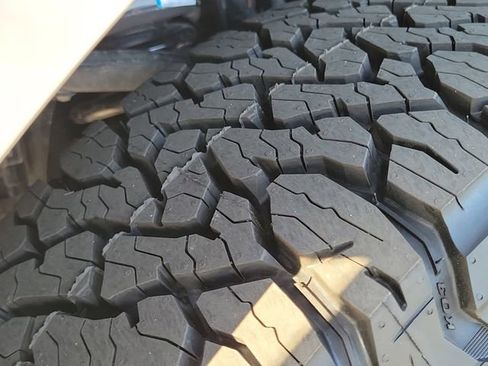 Certified 2023 Ford F150 Lariat w/ Equipment Group 502A High image 33