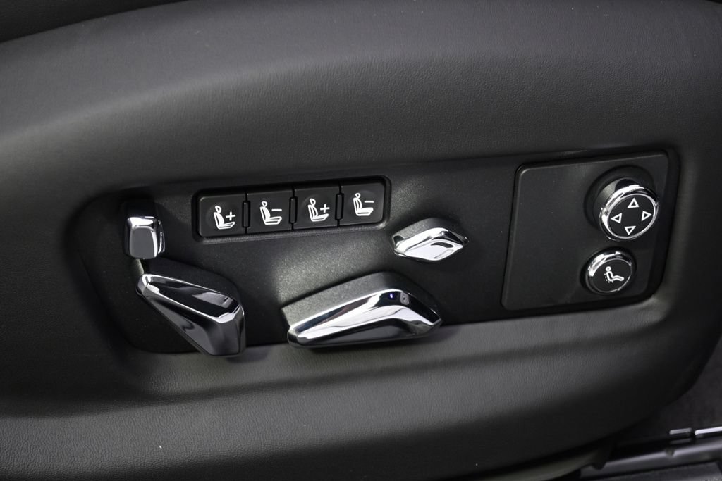 Used 2025 Bentley Flying Spur Plug-In Hybrid AWD/4WD image 17