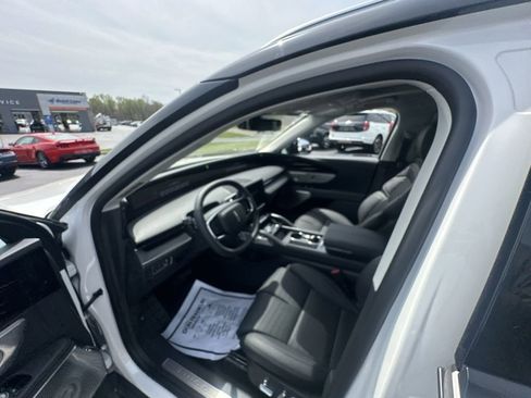 New 2026 Lincoln Nautilus Reserve AWD/4WD image 10