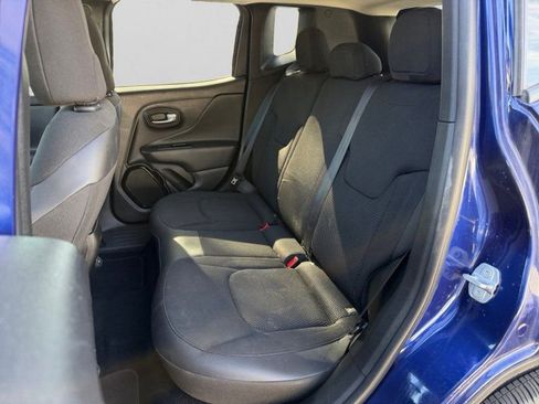 Used 2018 Jeep Renegade Altitude w/ Safety & Security Group image 16