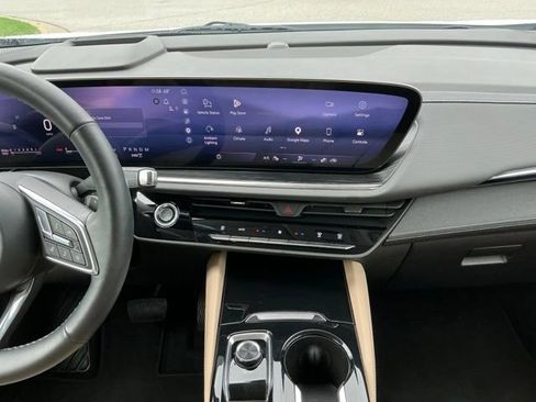 Used 2024 Buick Envision Preferred AWD/4WD image 25