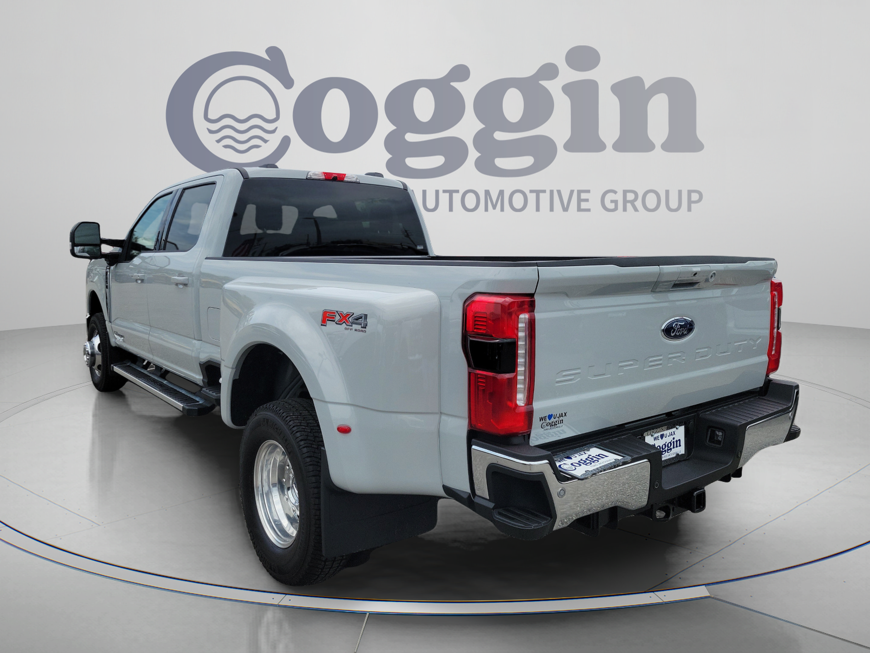 New 2026 Ford F350 Lariat w/ FX4 Off-Road Package AWD/4WD image 2