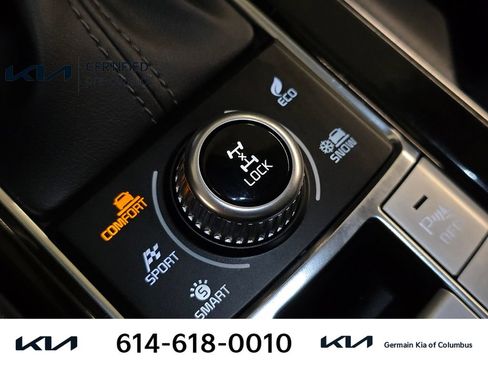 Certified 2022 Kia Telluride EX w/ EX Premium Package AWD/4WD image 32
