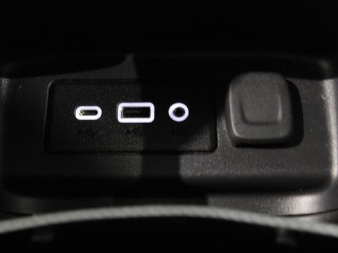 Used 2020 Chevrolet Equinox LT image 45