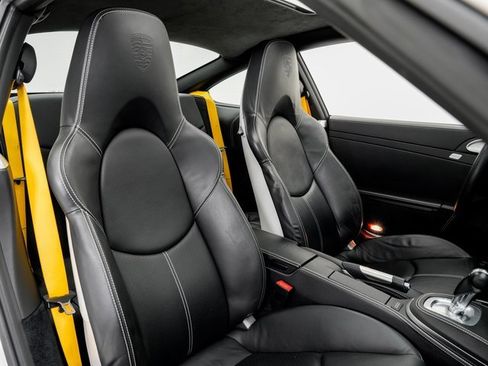 Used 2011 Porsche 911 Turbo S image 24