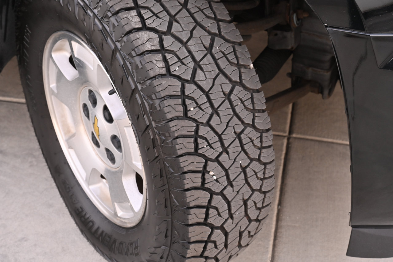 Used 2011 Chevrolet Avalanche LS RWD image 23