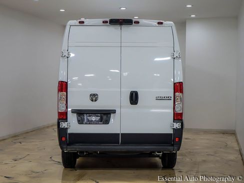 Used 2025 RAM ProMaster 2500 w/ Convenience Group FWD image 5