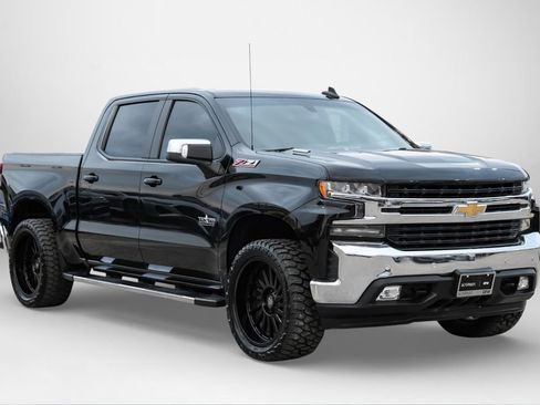 Used 2021 Chevrolet Silverado 1500 LT w/ Diesel Off-Road Package image 4
