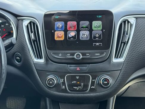 Used 2017 Chevrolet Malibu LT w/ Driver Confidence Package image 13