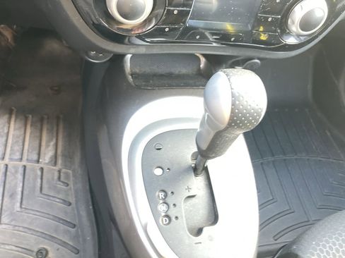 Used 2016 Nissan Juke SV image 11